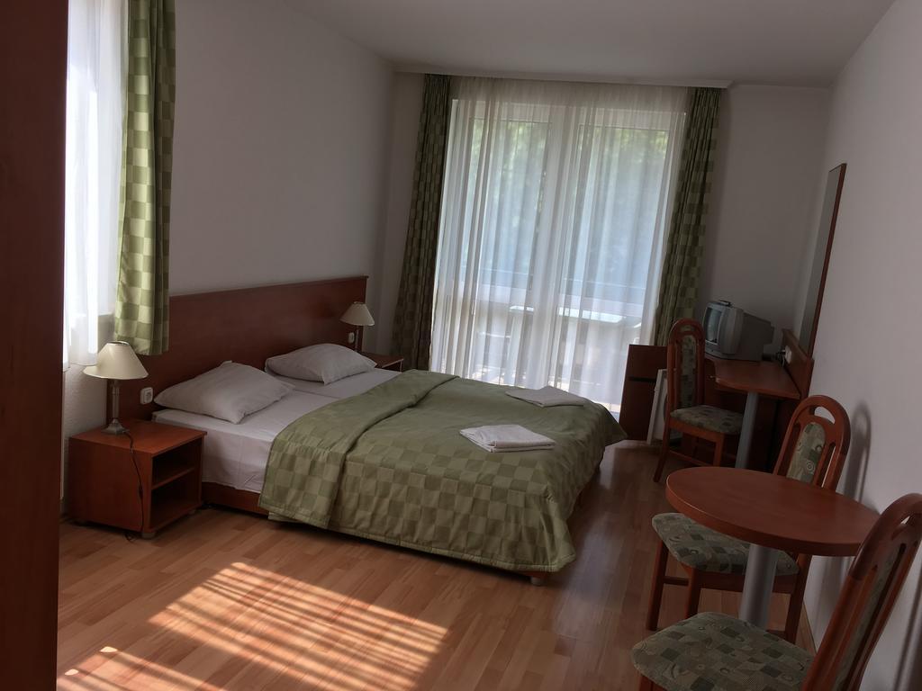 Hotel Kristaly Hajdúszoboszló Εξωτερικό φωτογραφία