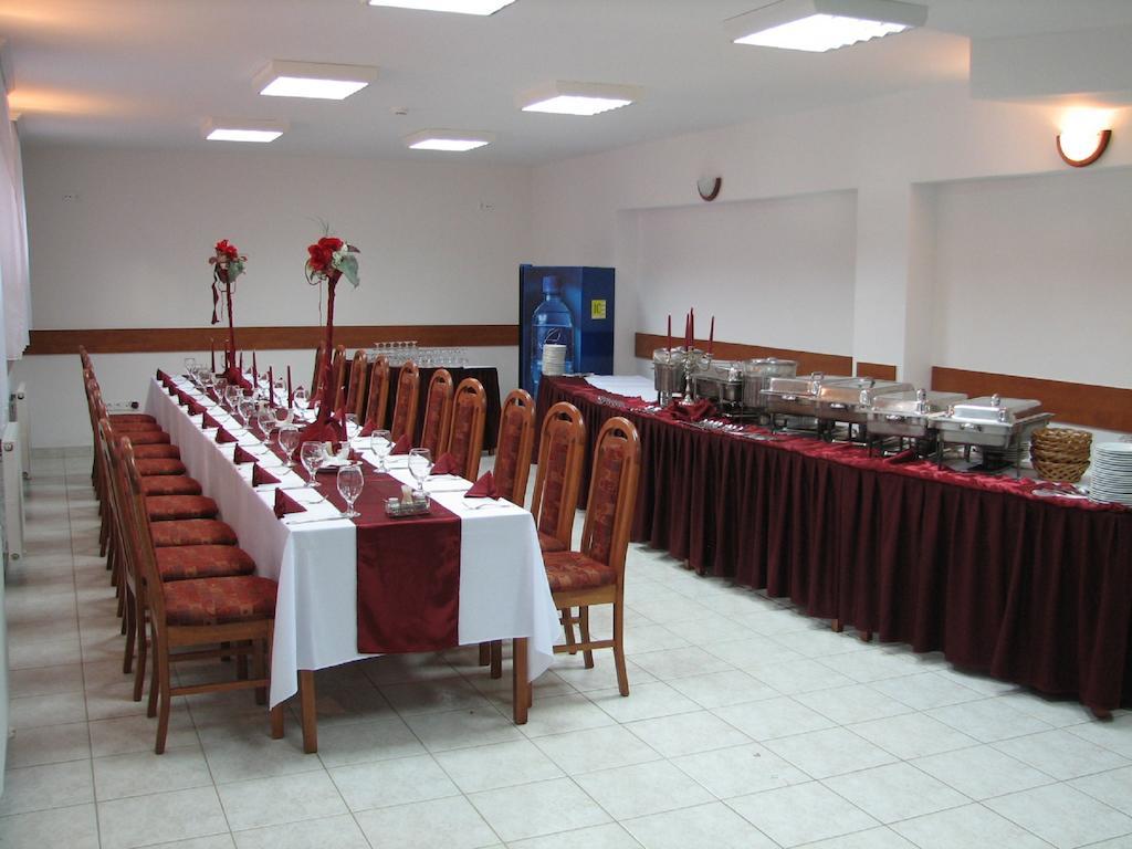 Hotel Kristaly Hajdúszoboszló Εξωτερικό φωτογραφία