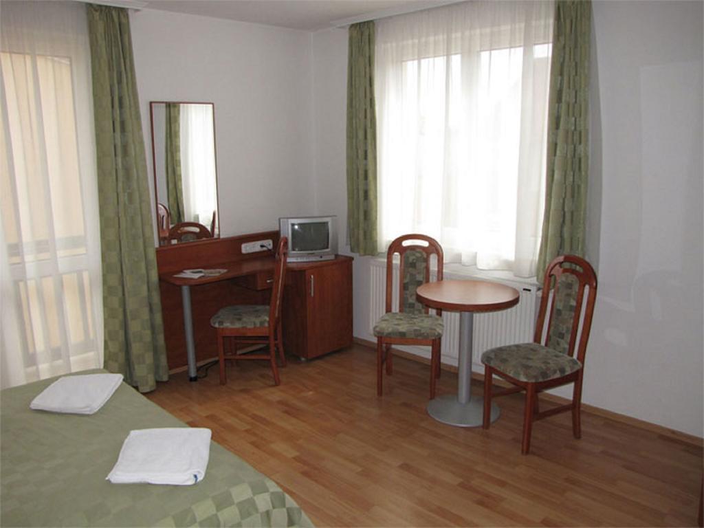Hotel Kristaly Hajdúszoboszló Εξωτερικό φωτογραφία